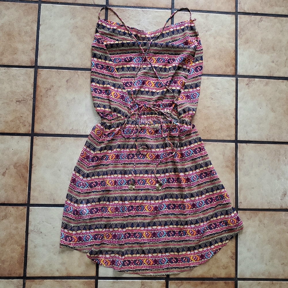 SOFIA by ViX Ghandi Sheer Backless Cover-up - Picture 6 of 13